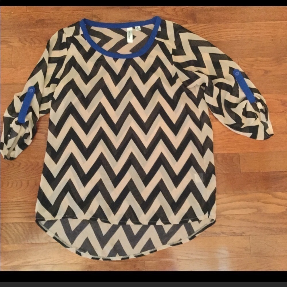 CREAM BLACK CHEVRON BLOUSE TOP POLY SMALL